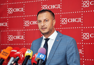 NA POMOLU RASKOL U BIJELJINSKOM SNSD Nedeljko Ćorić, tri poslanika i pet odbornika NAPUŠTAJU PARTIJU