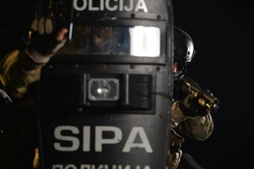 Akcija Sipe u Trebinju, uhapšeno pet osoba osumnjičenih za trgovinu drogom i oružjem