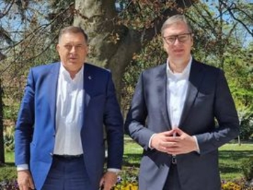 Vučić sa Dodikom: "Ne prihvatamo primjenu bonskih ovlaštenja"