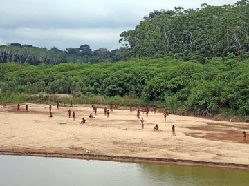 U Amazoniji snimljeno pleme sa kojim nikada nije stupljeno u kontakt (FOTO/VIDEO)