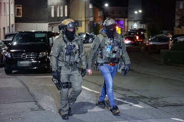 Tinejdžer naoružan ušao u školu u Nemačkoj: Otkriveno ko je meta, specijalci opkolili zgradu