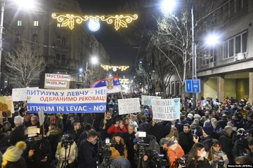 Protest u Beogradu: Traži se puštanje privedenog demonstranta tokom blokade puteva