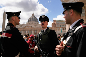 Vatikan pretvoren u tvrđavu: Najsnažnije mjere obezbjeđenja na sahrani (VIDEO)