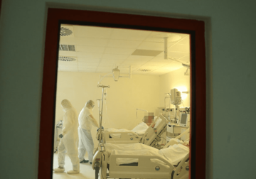 STRAH OD UBRZANOG ŠIRENJA ZARAZE Novi soj korona virusa potvrđen u najmanje 37 zemalja