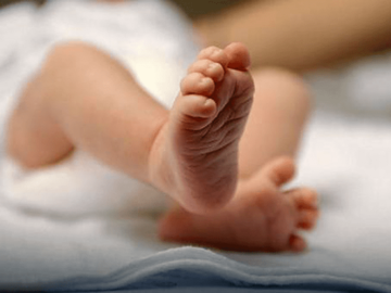 Bijeljina: Prva beba rođena minut nakon ponoći