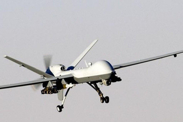 U Palestini kamenom oborili dron (VIDEO)