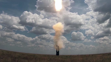 Rusija izvela probno lansiranje interkontinentalne balističke rakete /VIDEO/