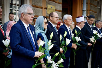 Marfi se poklonio žrtvama Srebrenice