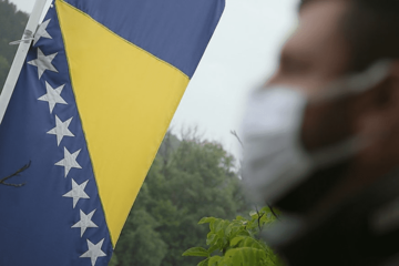 STRANCI IMAJU SVOJ INTERES, MI RADIMO PROTIV SEBE Želi li međunarodna zajednica da građani BiH žive bolje