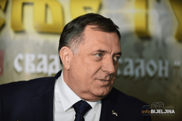 Dodik: Božićni praznici da nas podstaknu na ljubav i razumijevanje