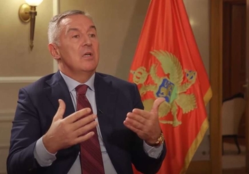 Oglasio se Đukanović, prvi put nakon nemira u Crnoj Gori