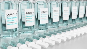 Vakcina protiv kovida-19 rizična koliko i aspirin