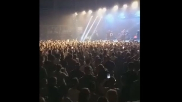 Skandiranje protiv Vučića na koncertu „Beogradskog sindikata“ u Nišu (VIDEO)