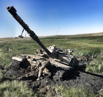 Rusi uništili prvi britanski tenk Čelindžer u Ukrajini (VIDEO)