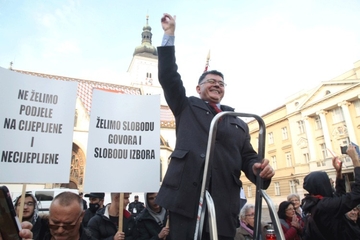 Protest u Zagrebu protiv kovid potvrda