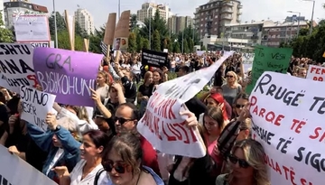 Građani na ulicama Prištine traže smrtne kazne zbog silovanja djevojčice