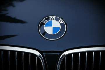 BMW mijenja logo, a razlika je drastična