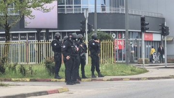 Specijalci raspoređeni na raskrsnicama u Istočnom Sarajevu