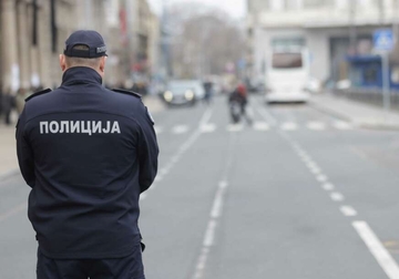 Bačena bomba NA POZNATI RESTORAN, policija pokušava da identifikuje napadača