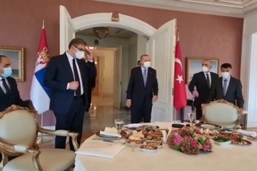 Vučić se sastao s Erdoganom, nije odolio ni turskoj baklavi