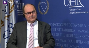 Schmidt poručio Dodiku: "Ne varaj se, nisam ja tetkica koja ispija kafe /VIDEO/