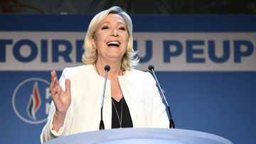Le Pen: Mi bi već bili u ratu da Borelj donosi odluke