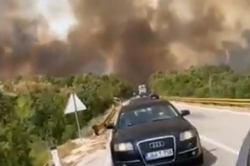 Hercegovina u plamenu: Na putu između Trebinja i Bileće IZGORIO AUTOMOBIL 