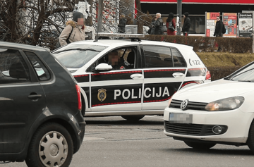 Težak udes u Sarajevu: Velika šteta na vozilima, jednom automobilu otpao točak