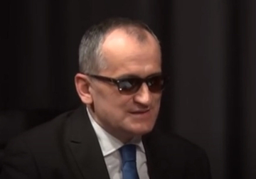 "Incko nastavlja Prvi svjetski rat" Galijašević ističe da odlazeći visoki predstavnik nema ovlaštenja da donosi zakone u BiH