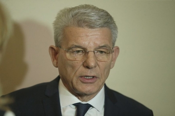 "To je najobičniji primitivizam" Džaferović tvrdi da je Dodik dovođenjem harmonikaša pokušao poniziti Predsjedništvo BiH