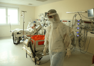 NIJE VRIJEME ZA OPUŠTANJE Svaki drugi pacijent se bori sa teškom kliničkom slikom kovida