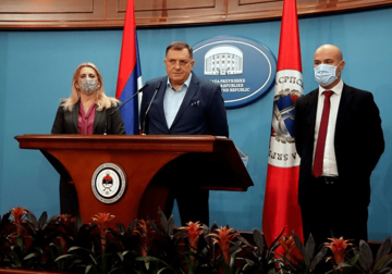 „SVAKODNEVNO DOBIJAMO PRIJETNJE SMRĆU“ Dodik poručio da Tegeltija nije bezbjedan u VSTS