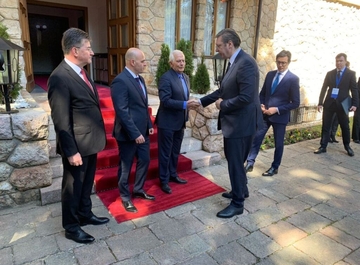 Vučić započeo razgovore o Kosovu s Boreljom i Lajčakom