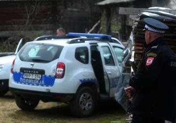 TIJELO PRONAĐENO U BLIZINI KUĆE Muškarac u Mrkonjić Gradu se otrovao kiselinom