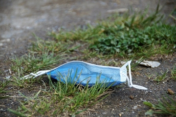 Policajac ubio studenta zbog maske