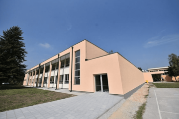 Puno nastavnika POZITIVNO NA KORONU: Najveća škola u Banjaluci prelazi na onlajn nastavu