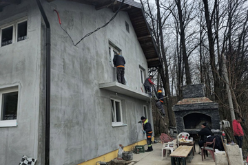 Primjer humanosti: Privrednik obnovio kuću sedmočlanoj porodici nakon požara