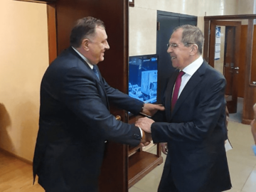 RAZJASNITI PORIJEKLO POKLONA Rusija predala Ambasadi BiH u Moskvi spornu ikonu