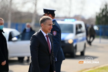 Ministar odbrane Srbije: Vojska je spremna