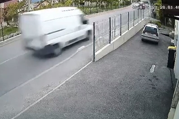 Sarajevo: Pijani 67-godišnji vozač se zabio u auto koji je od siline udara skrenuo i oborio trudnicu