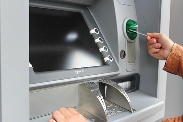Šta ako u toku podizanja novca s bankomata nestane struje