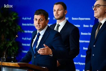 Vukanović: Maske su pale, Dodik je za Čovića korisni idiot kojeg koristi kao ovna