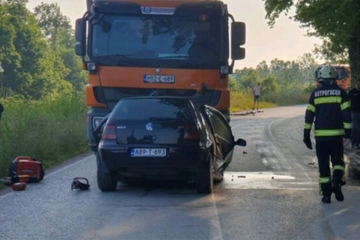 Djevojka poginula u sudaru golfa i kamiona