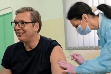 Vučić primio vakcinu protiv korona virusa