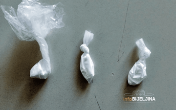 Kod lica pronađena tri grama kokaina