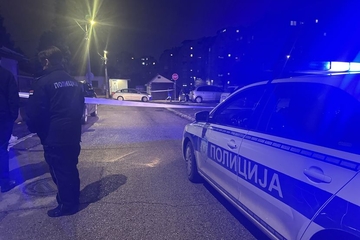 Užasan snimak saobraćajne nesreće u Novom Sadu: U punoj brzini uletio na stanicu, pa "pokosio" četvoro mladih