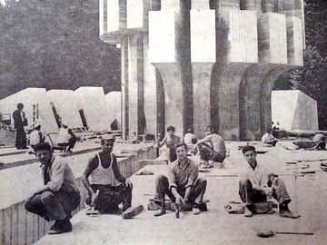 Pola vijeka spomenika na Kozari (FOTO)