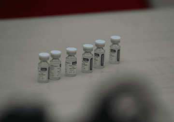 JUTROS STIGLE KINESKE Nove doze ruske vakcine dopremljene u Srbiju