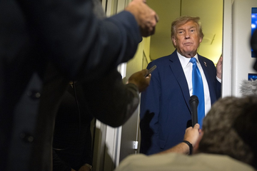 Novootkrivene fotografije i video snimci otkrivaju veze Trampa i Epstina