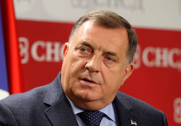 Dodik poručuje “SNSD ima očekivanja da bude predvodnik u svim važnim politikama”
